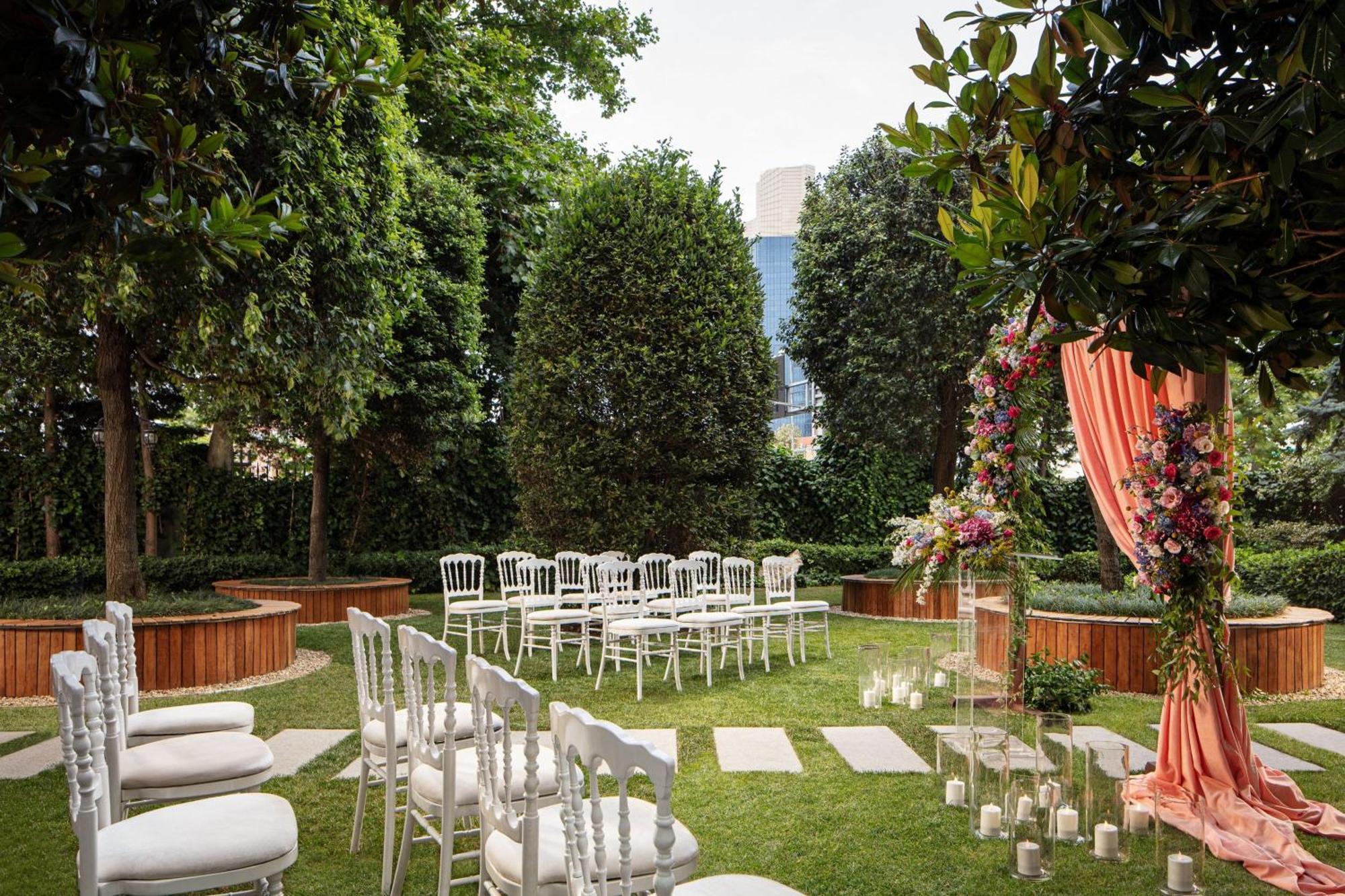 Sheraton Istanbul Levent Hotel Exterior photo